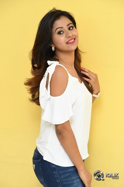 Manali-Rathod-Interview-About-Fashion-Designer-Movie